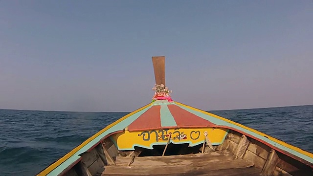 热带泻湖游船之旅视频素材
