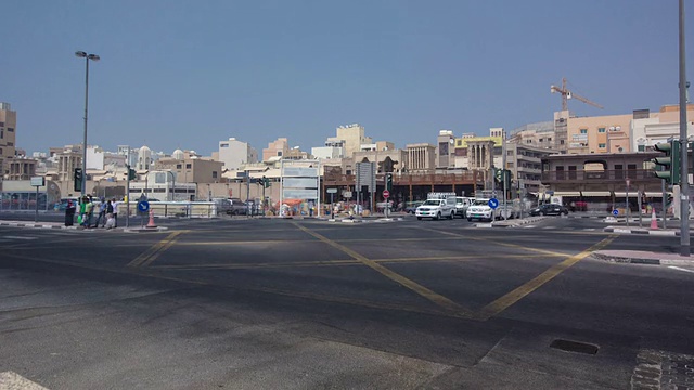 迪拜老市场入口处的十字路口视频素材