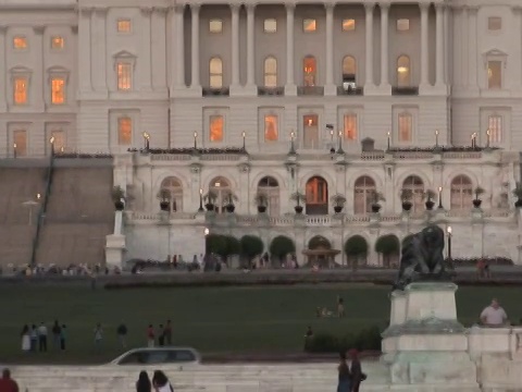 NTSC:美国国会大厦倾斜视频下载