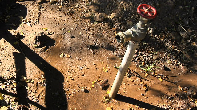 水泵漏水视频下载