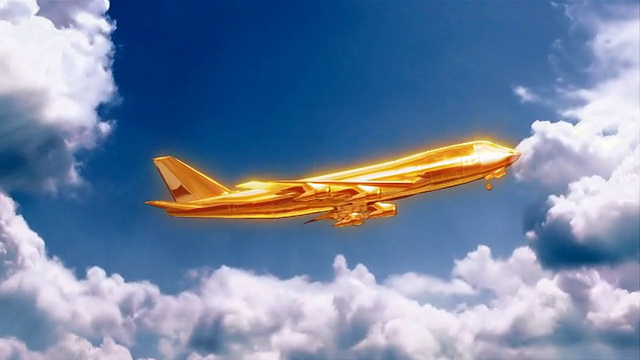云朵时光流逝，金色飞机飞翔视频素材