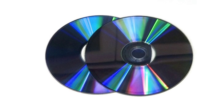 DVD蓝光旋转在白色的背景视频下载