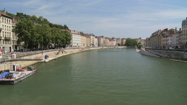 通过法国里昂的水路视频下载