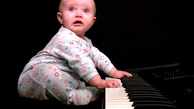 情感婴儿作曲家视频下载