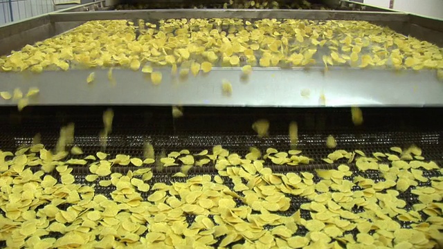 玉米片的生产视频素材