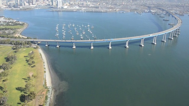 圣地亚哥航空科罗纳多湾大桥视频下载