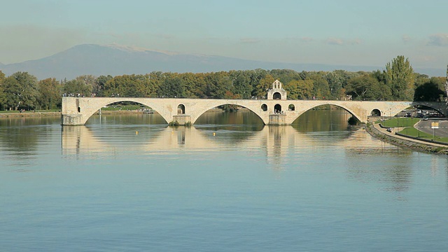 圣贝内塞特桥，法国阿维尼翁视频素材