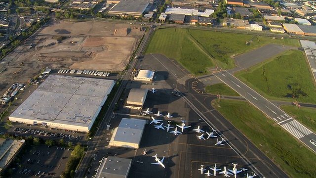 美国纽约拉瓜迪亚机场鸟瞰图视频下载
