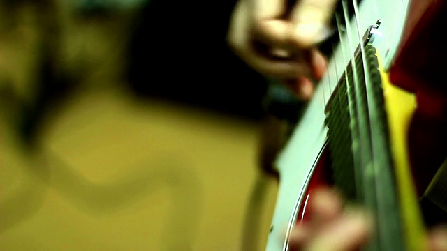吉他，贝斯，鼓序列-摇滚音乐会视频素材