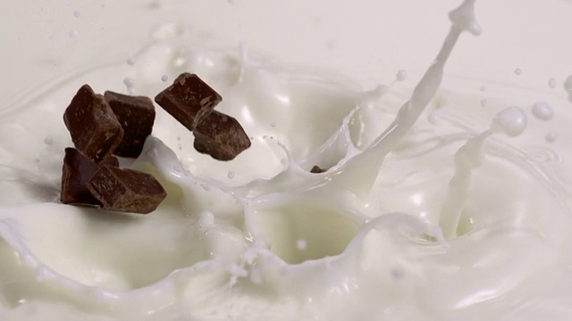 牛奶巧克力，慢动作视频下载