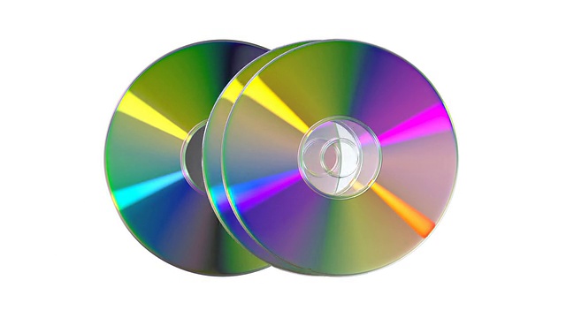 CD盘上的白色背景视频素材