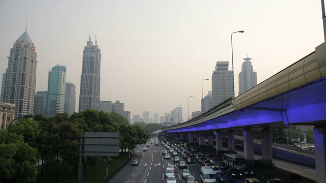 中国上海繁忙的交通视频下载