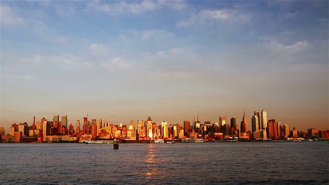 日落时分从新泽西那边看曼哈顿的天际线，时间流逝视频素材