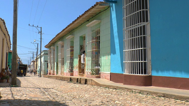 典型的古巴特立尼达殖民地街道视频素材