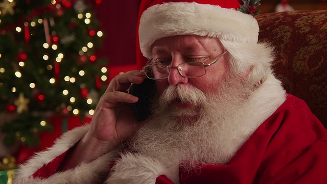 圣诞老人打电话视频素材