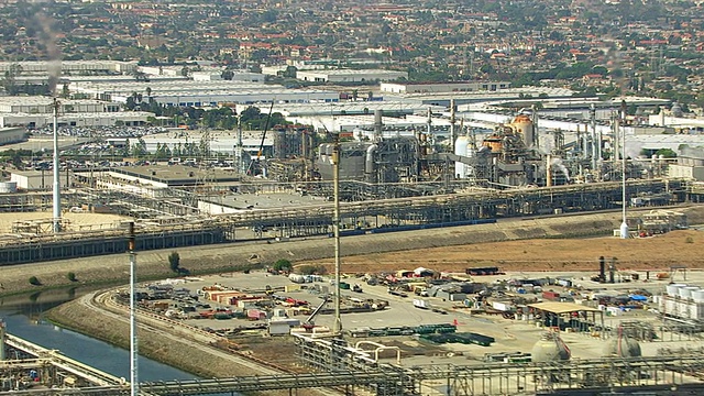 航拍南加州炼油厂附近视频素材