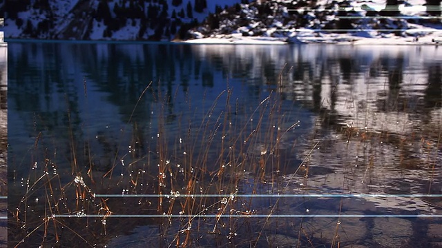 冬季有高山湖泊。视频下载