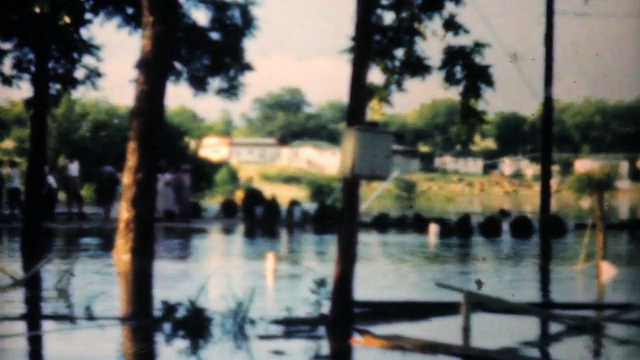 德克萨斯州达拉斯被洪水淹没的社区-1948年8毫米年份视频素材