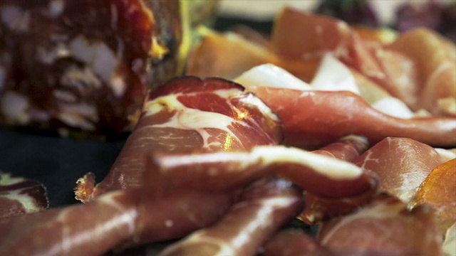 意大利美味的干腌火腿视频下载