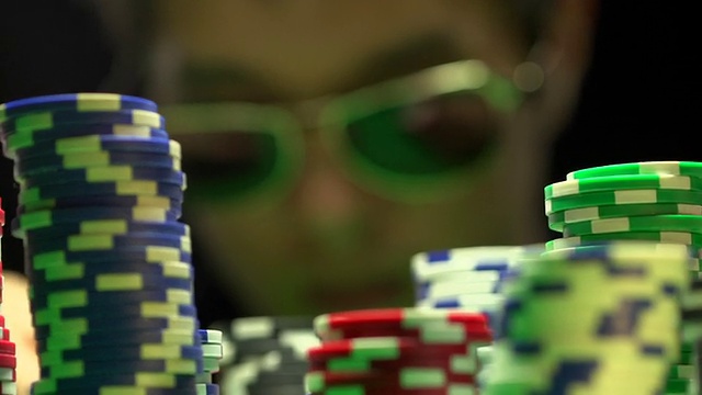 从扑克筹码到玩家视频素材