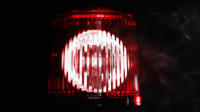 红色应急灯闪烁视频素材