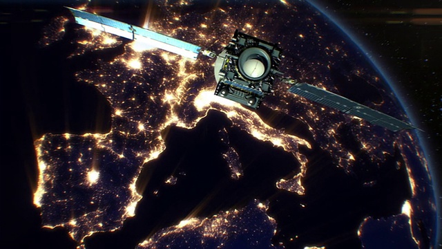 夜间城市的卫星。欧洲。HD 1080。视频素材