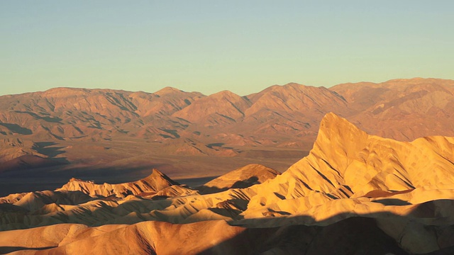 日出荒地阿玛戈萨山脉死亡谷扎布里斯基点视频素材
