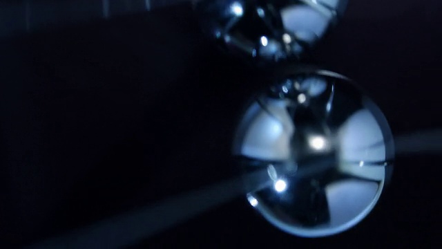 牛顿的摇篮平衡球视频下载