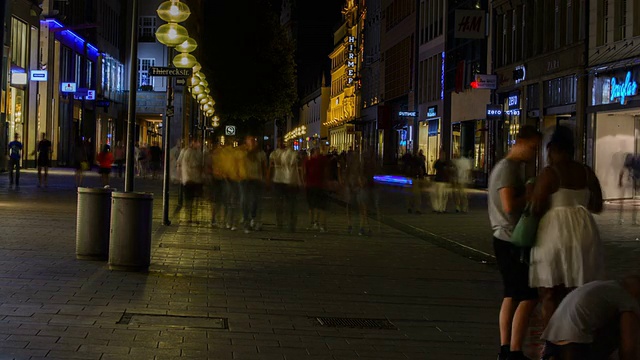 慕尼黑街头人群时间流逝长曝光模糊运动视频素材