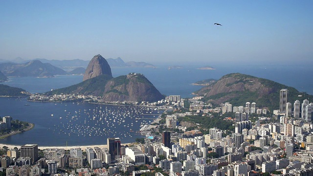 里约热内卢城市景观和甜面包山，里约热内卢de Janeiro，巴西。视频素材