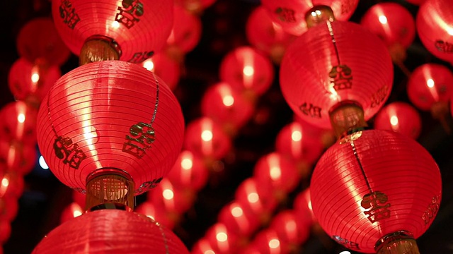 晚上的中国红灯笼视频素材