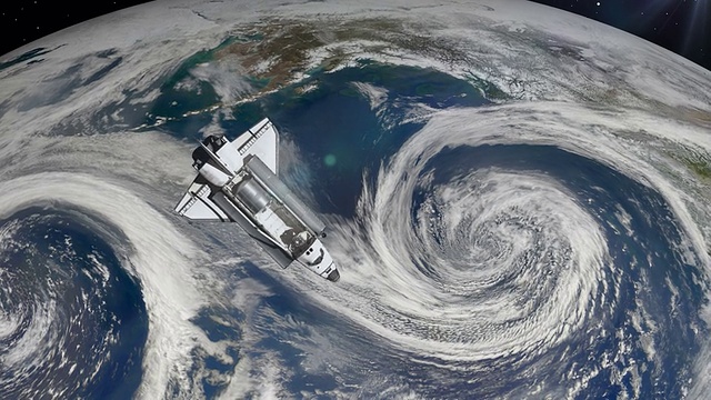 地球上空的航天飞机和飓风。视频素材