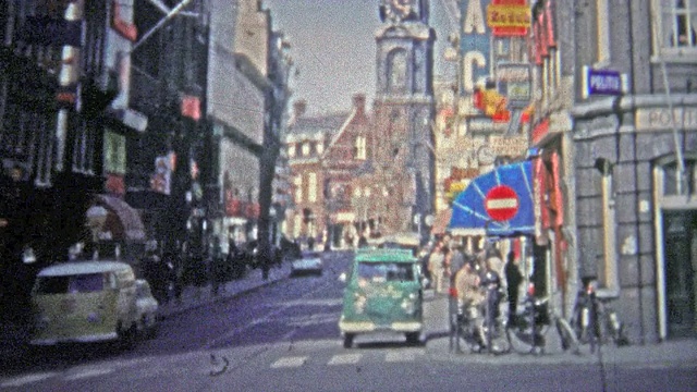 哥本哈根:1966年:这座城市繁华地段的摩登60年代街道。视频素材