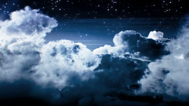 夜间飞越云层。循环视频购买