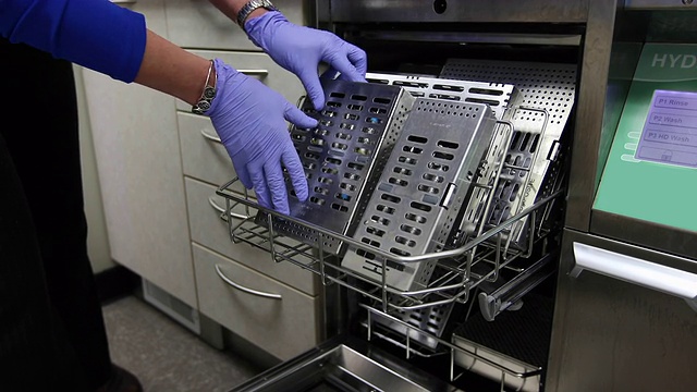 牙科技术员用容器装载设备洗衣机视频下载