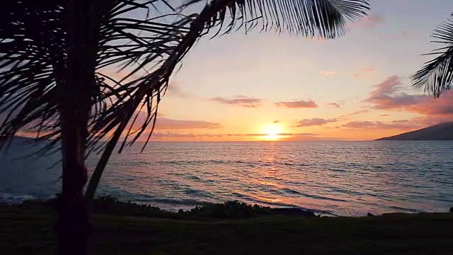 美丽的海景夏威夷群岛上的日落视频素材