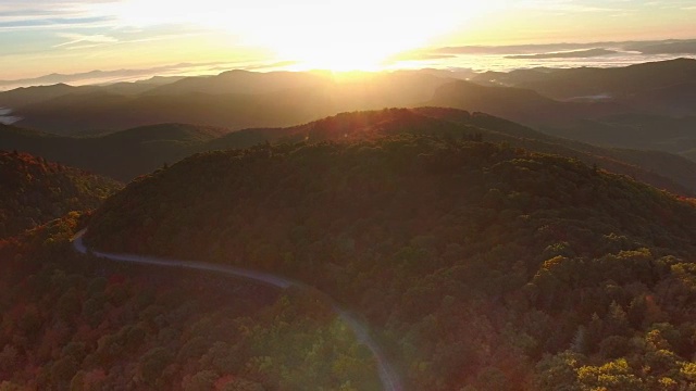 空中日出蓝岭山脉秋季视频素材