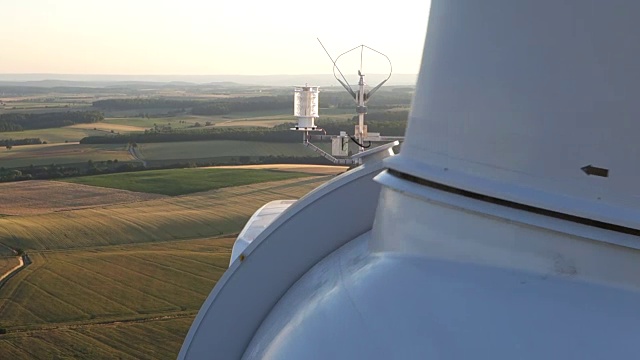 风力涡轮机在德国制造可再生能源。视频素材