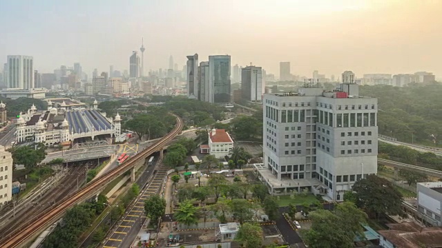 日出。吉隆坡城市天际线。时间流逝。视频素材