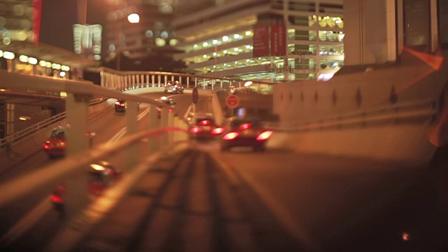 倾斜镜头的夜间交通在香港视频下载