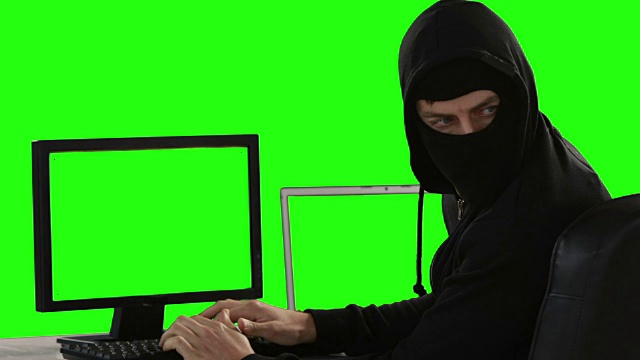 电脑黑客使用电脑视频素材