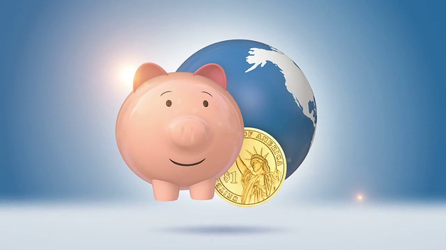 小猪储蓄罐和带有环绕蓝色地球的一美元硬币视频下载