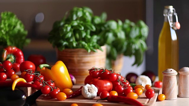 摄影，有机蔬菜，健康食品的理念视频下载