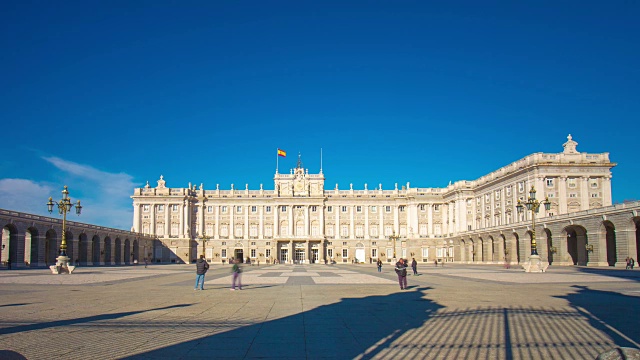 阳光皇家马德里宫殿全景4k时间流逝西班牙视频下载