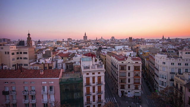 西班牙瓦伦西亚日落城市全景从托雷斯德塞拉诺斯4k时间推移视频素材