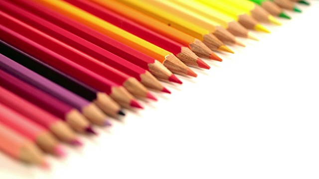 彩色铅笔，重定位具有小深度的锐度视频素材