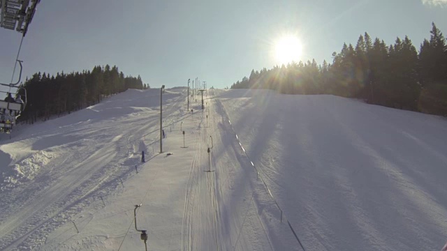 滑雪缆车的全景视频素材