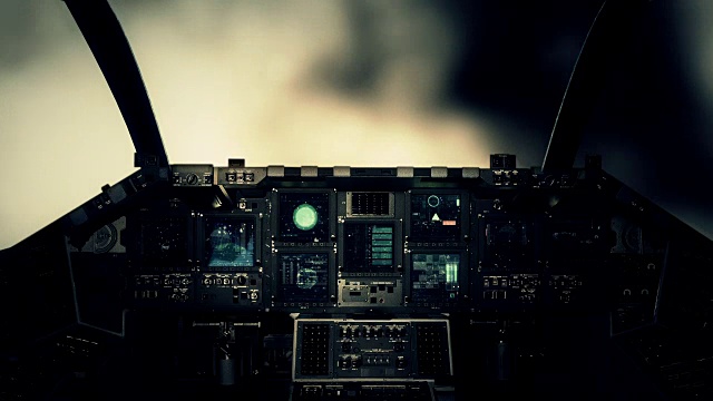 飞船驾驶舱在一个飞行员的观点，通过云层飞行在暴风雨天气视频素材