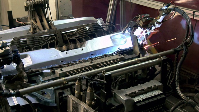 激光焊接机器人视频素材