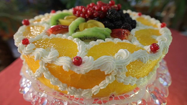 水果和浆果蛋糕视频下载